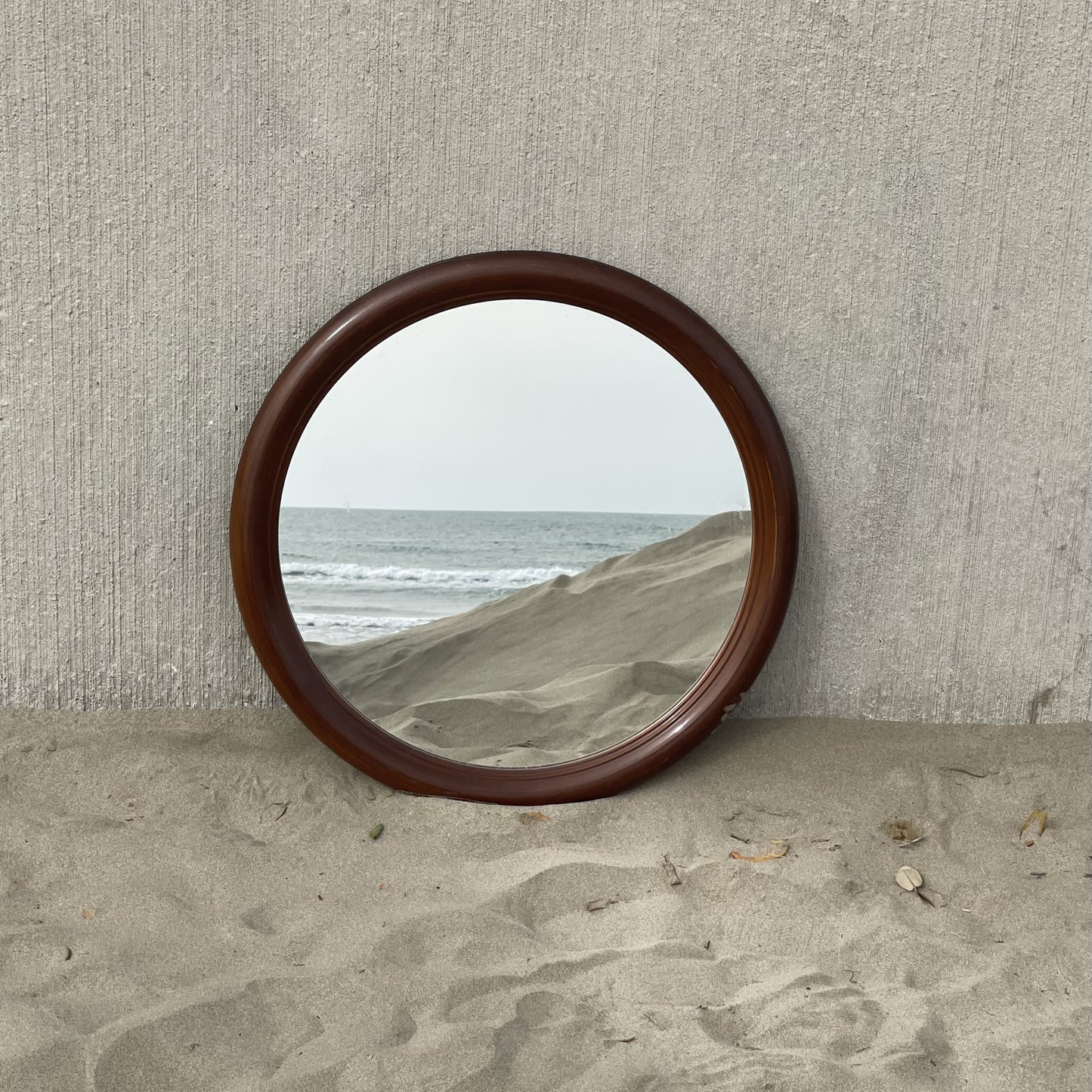 no. 153 - le miroir en bois