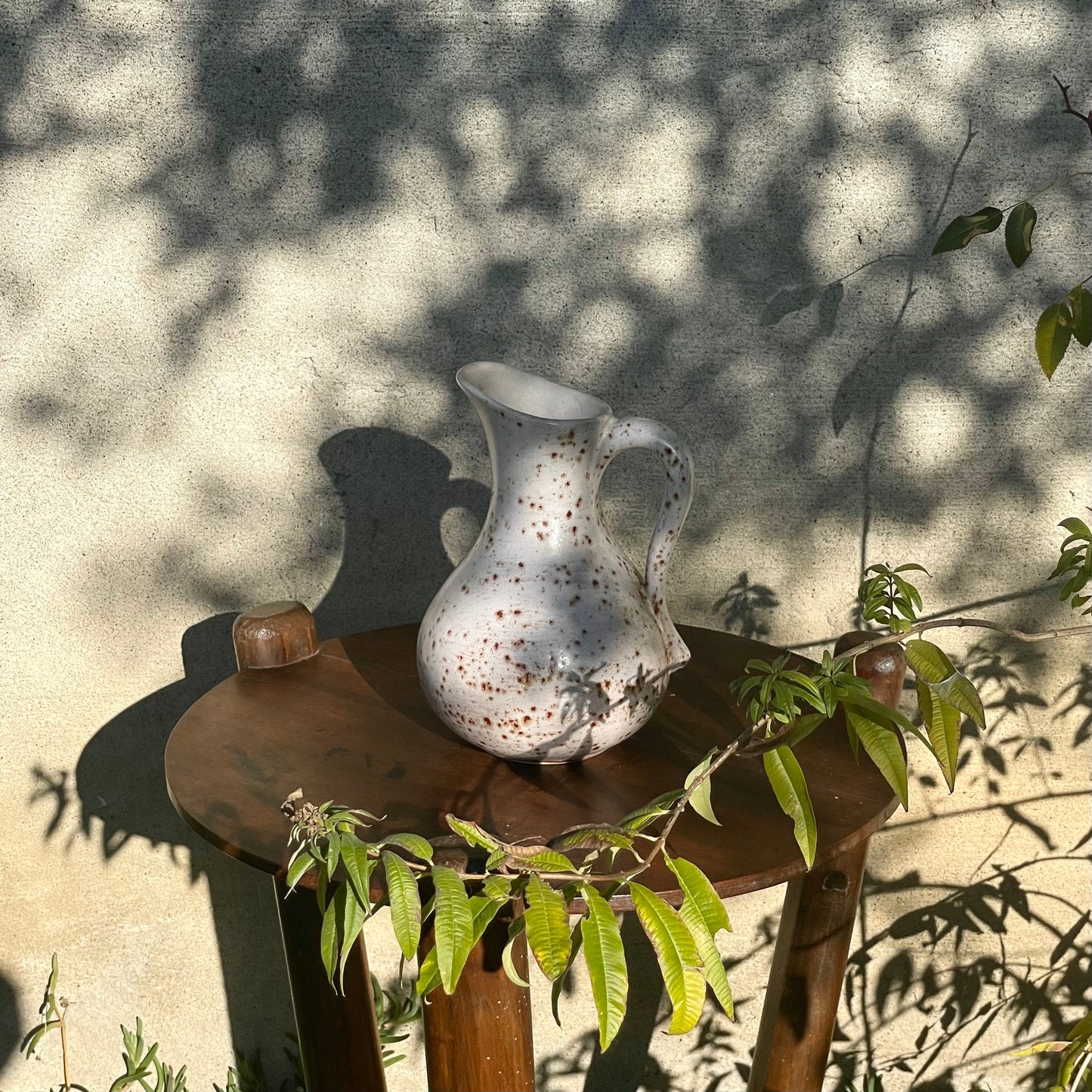no. 119 - le pichet en grès blanc