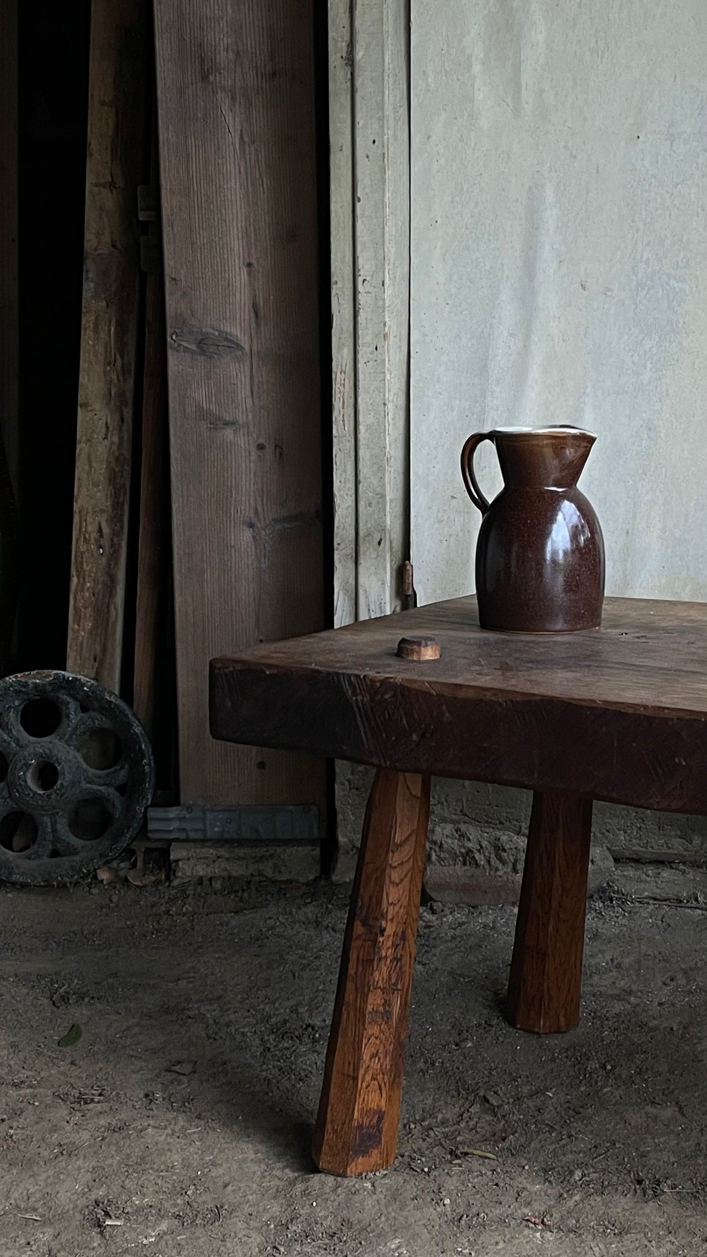 no. 95 - la table basse brutaliste