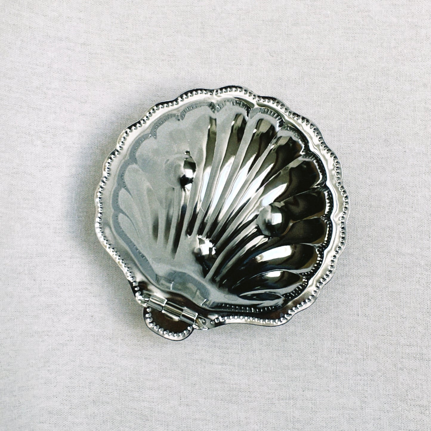 no. 125 - le beurrier coquillage