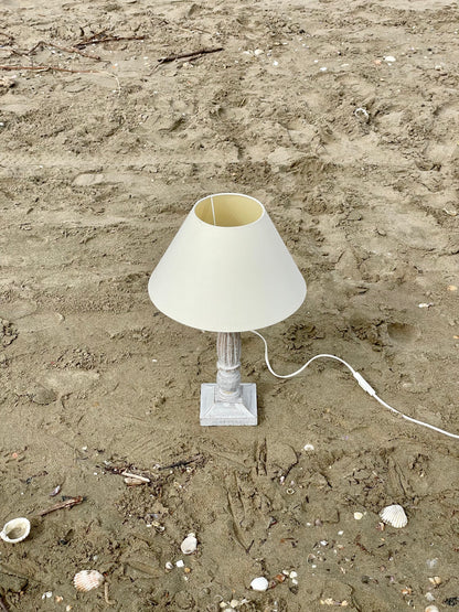 no. 141 - la lampe en bois de pin