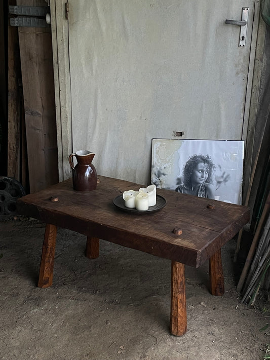 no. 95 - la table basse brutaliste