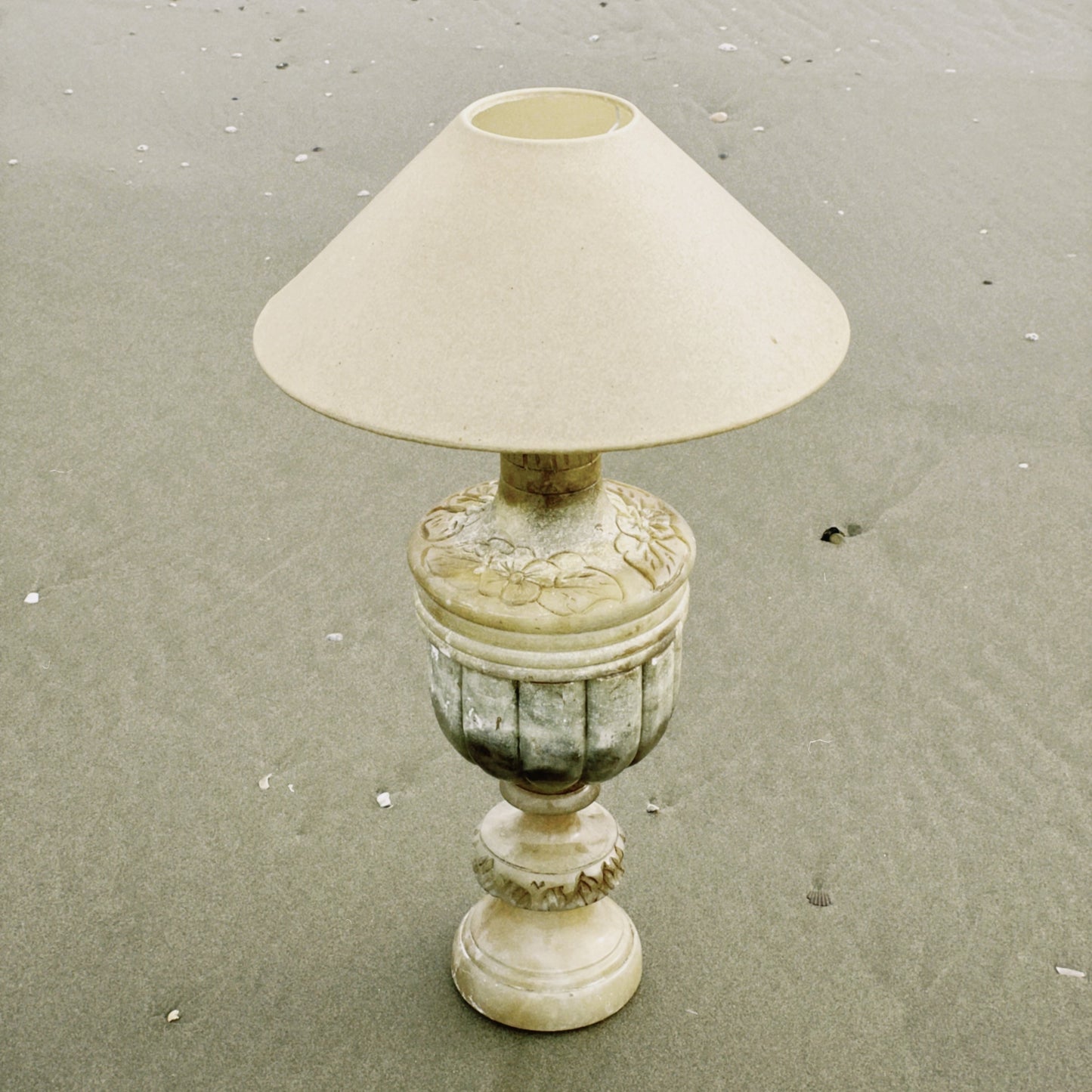 no. 12 - la lampe en albâtre